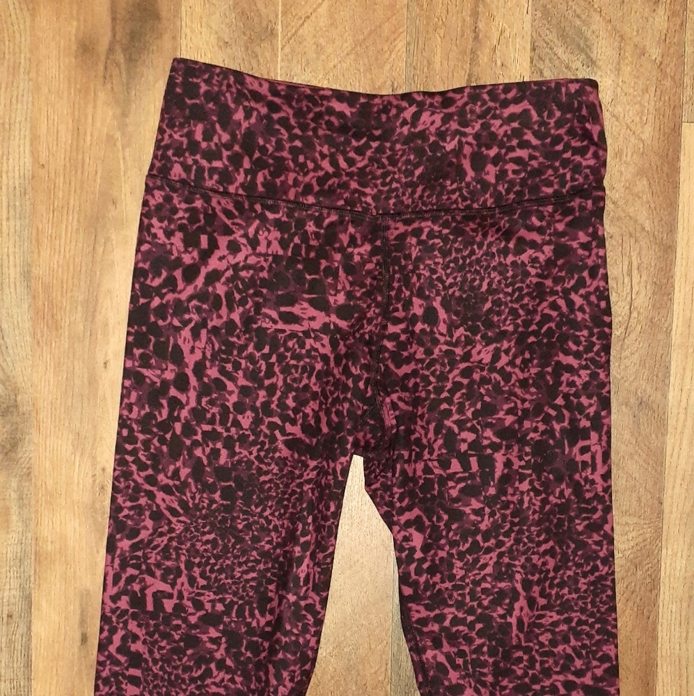 Calvin Klein Performance Wick Leggings Women's Size Small Animal Print